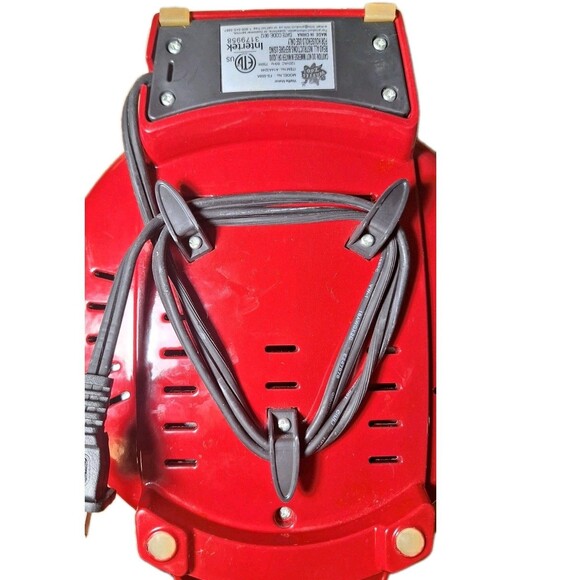 Waffle Zoo Animal Waffle Maker FS-65A – Elephant, Giraffe & Lion Shapes – Red – - Picture 6 of 6